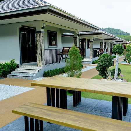 Thai Smile Resort Rayong Luaran gambar
