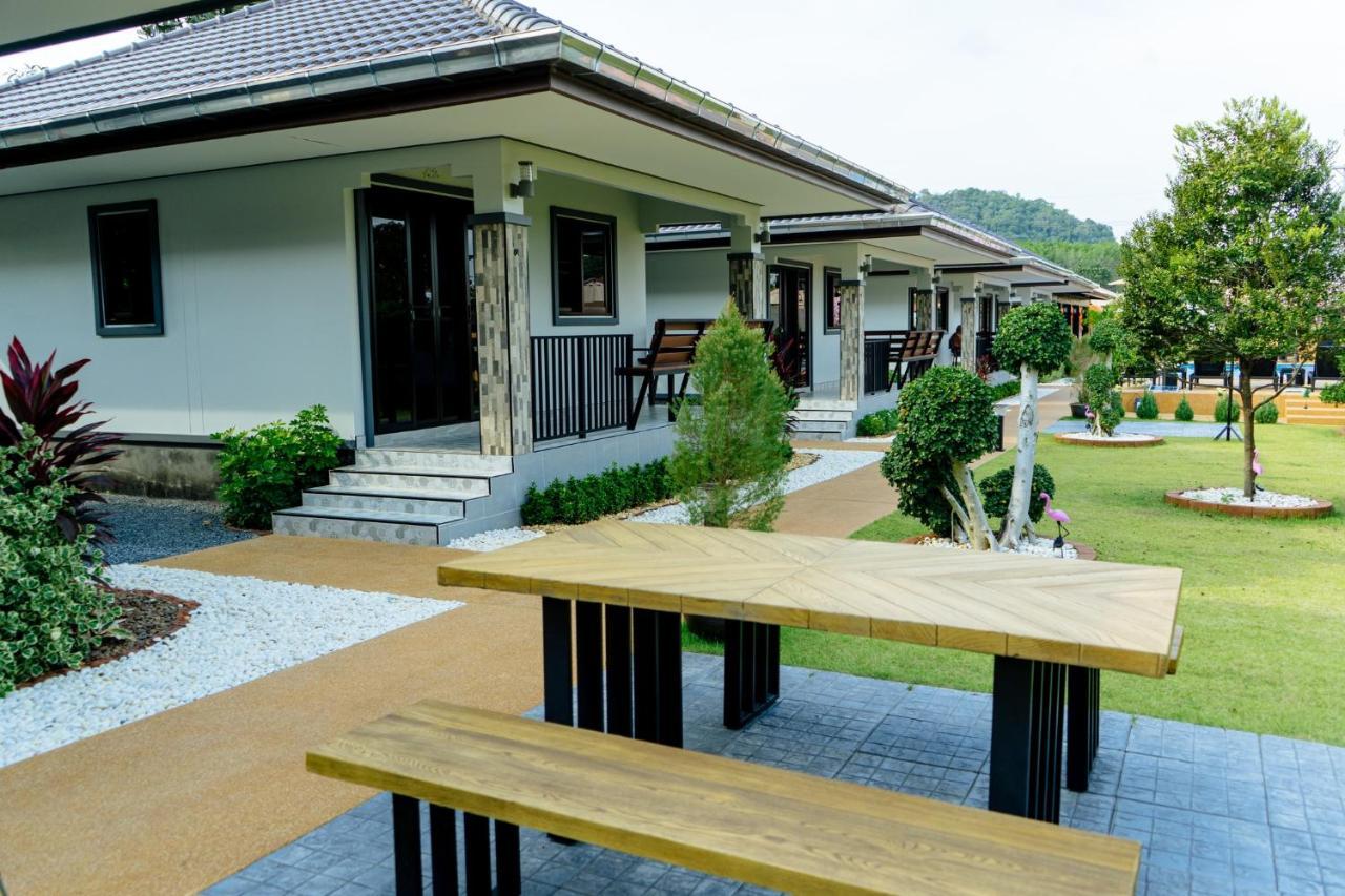 Thai Smile Resort Rayong Luaran gambar